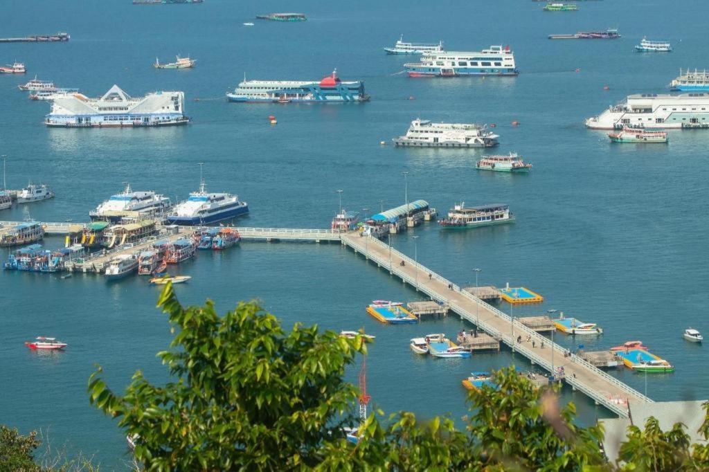 Oyo 1125 Chokdee Inn Pattaya Ngoại thất bức ảnh