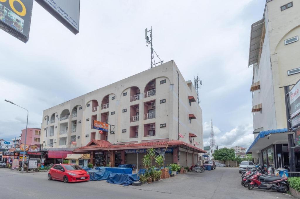 Oyo 1125 Chokdee Inn Pattaya Ngoại thất bức ảnh