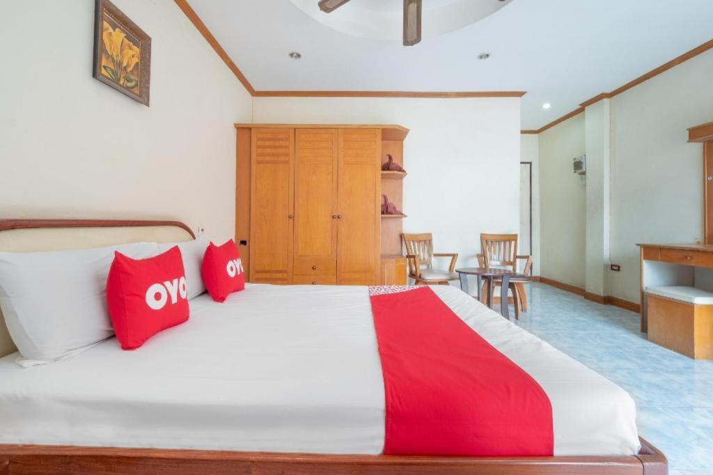 Oyo 1125 Chokdee Inn Pattaya Ngoại thất bức ảnh